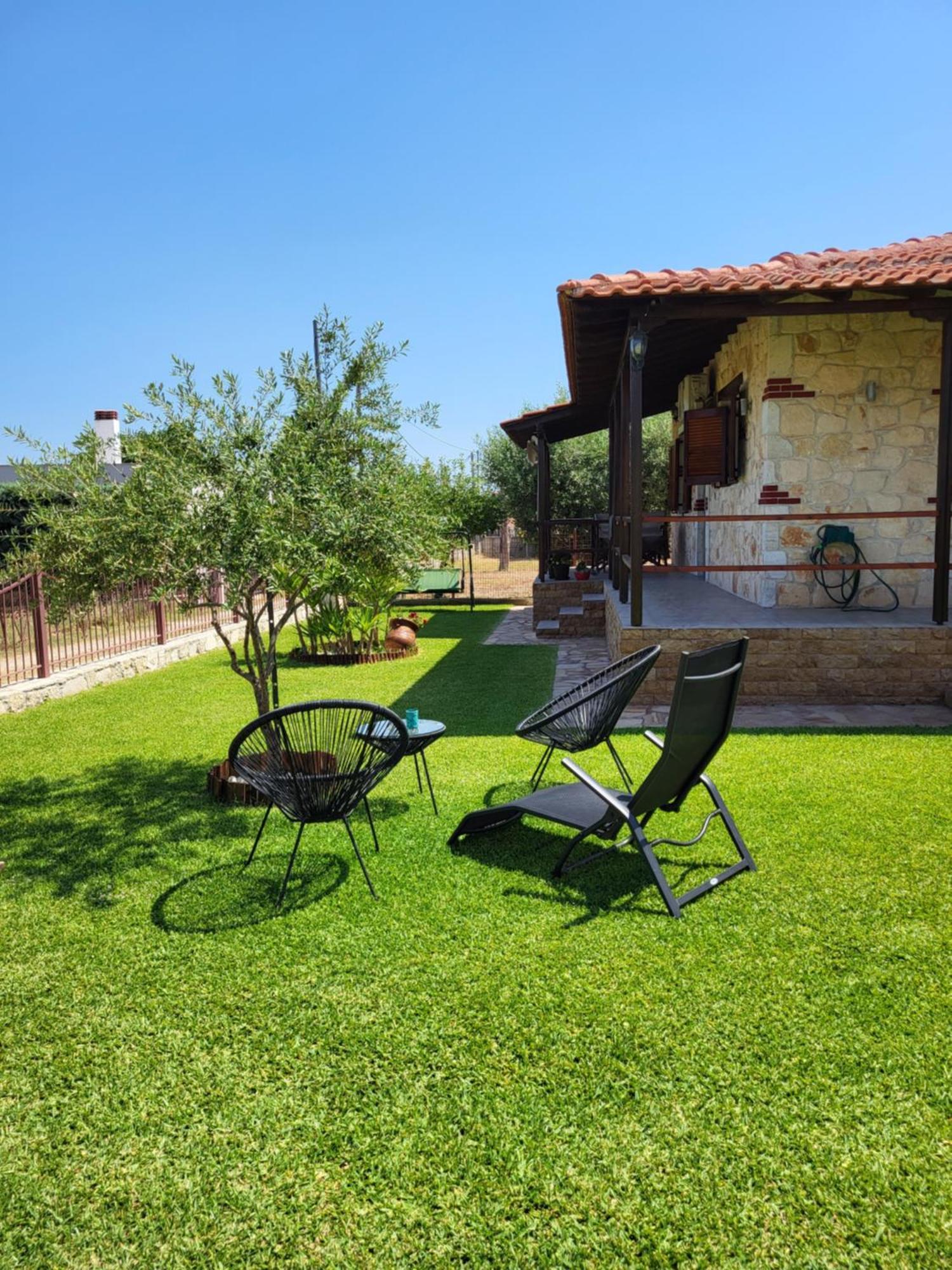 Villa Trifon By Rentalspro Services -Nea Potidea Halkidiki Exterior foto
