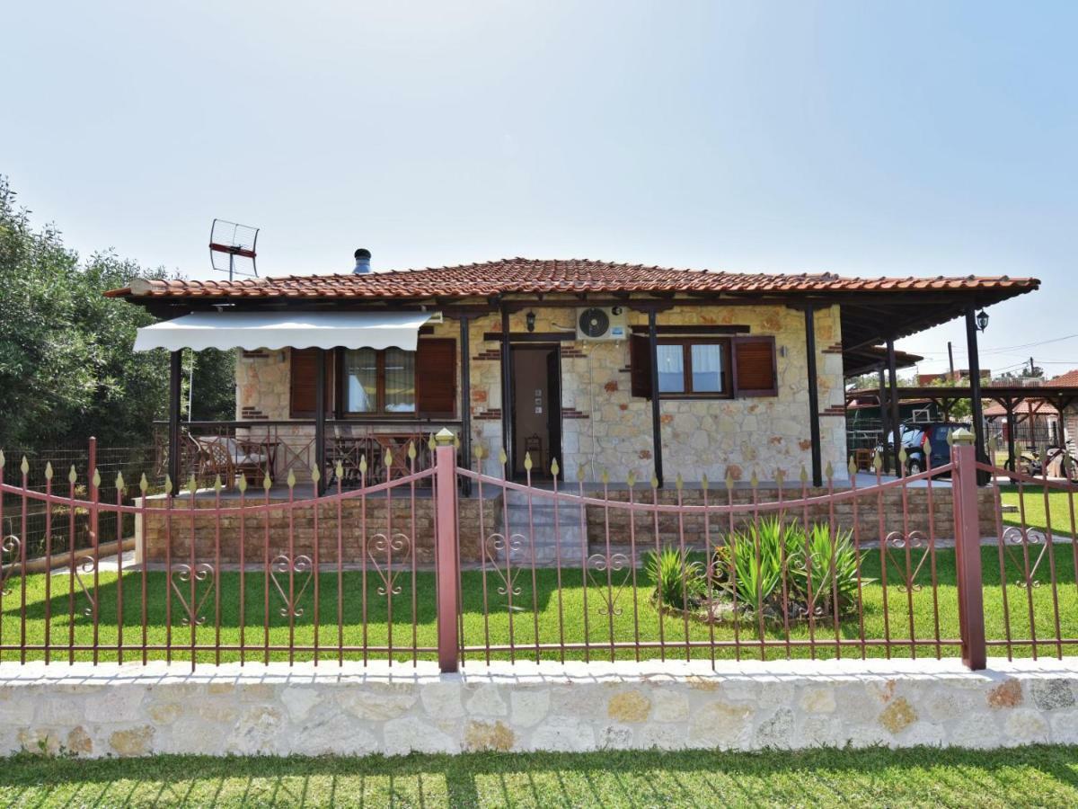 Villa Trifon By Rentalspro Services -Nea Potidea Halkidiki Exterior foto